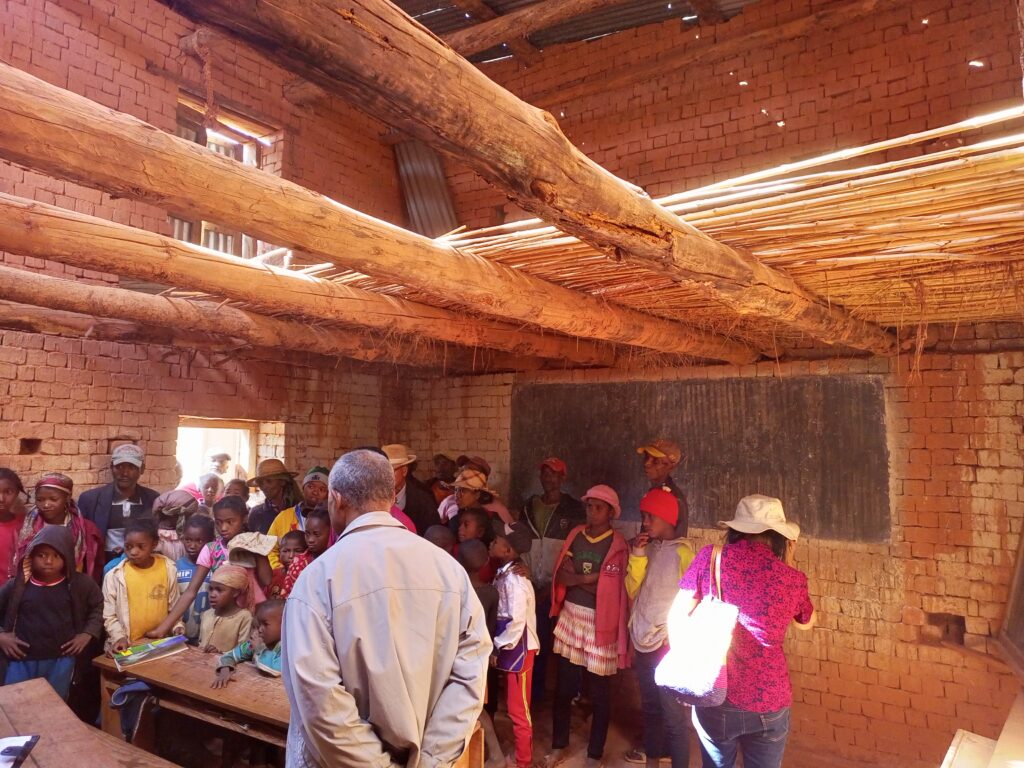 2023 0612 COLLEGE CATHOLIQUE MAROTSIRAKA (11)